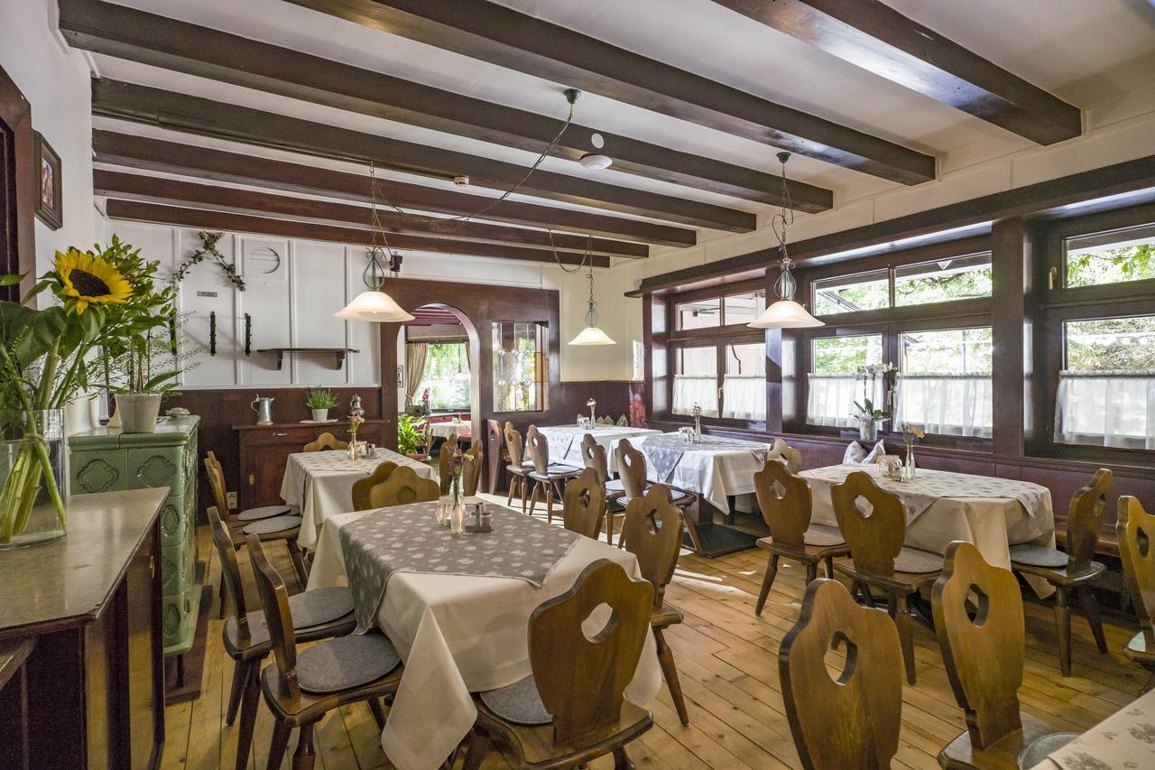Guest house Restaurant Waldcafe